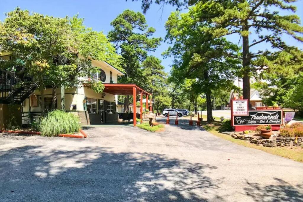 Suite Dreams 101 - Tradewinds Eureka Springs Eksteriør billede
