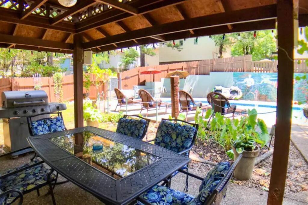 Suite Dreams 101 - Tradewinds Eureka Springs Eksteriør billede